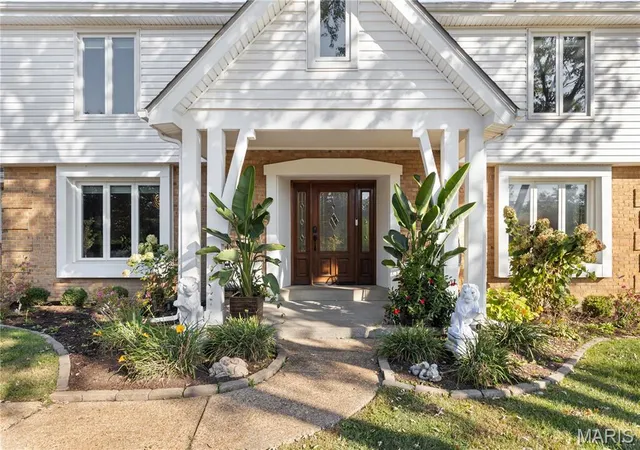 Photo 2 of Single family home for sale at 11929 Clayton Rd, Saint Louis, MO 63131 | MLS# MIS26062545 | Listing updated on 2026-10-21