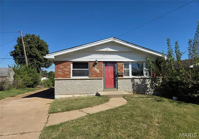 Photo 1 of Sale Pending at 3651 Weber Rd, Saint Louis, MO 63125 | MLS# MIS26062554 | Listing updated on 2026-10-05