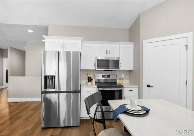 Photo 3 of Single family home for sale at 725 Conner Cir, Fairview Heights, IL 62208 | MLS# MIS26062555 | Listing updated on 2026-10-05