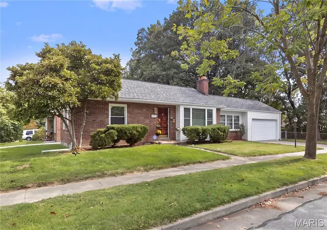 Photo 1 of Single family home for sale at 1252 Liggett Ave, Saint Louis, MO 63126 | MLS# MIS26062560 | Listing updated on 2026-10-05