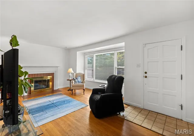 Photo 2 of Single family home for sale at 1252 Liggett Ave, Saint Louis, MO 63126 | MLS# MIS26062560 | Listing updated on 2026-10-05