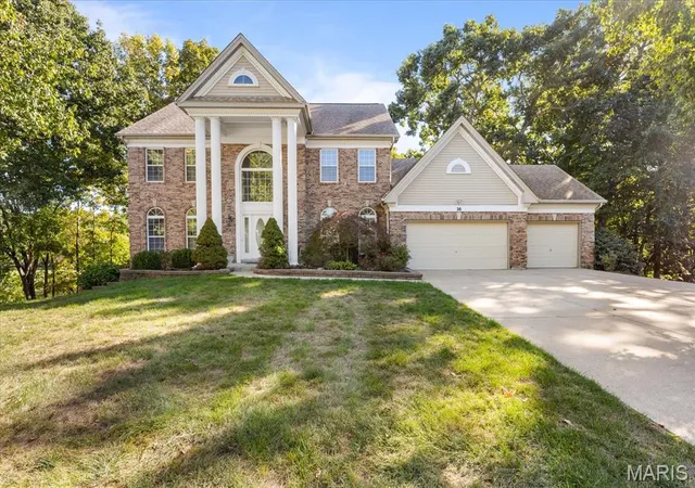 Photo 1 of Single family home for sale at 16 Regatta Bay Ct, Lake Saint Louis, MO 63367 | MLS# MIS26062563 | Listing updated on 2026-10-08