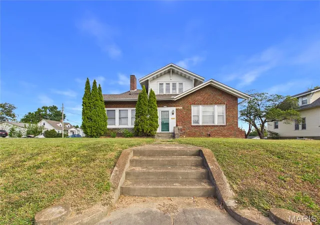 Photo 2 of Single family home for sale at 828 W Saint Joseph St, Perryville, MO 63775 | MLS# MIS26062569 | Listing updated on 2026-10-05