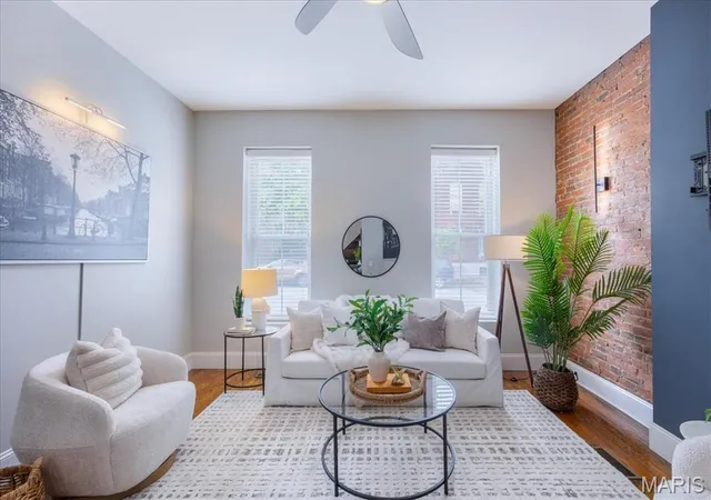 Photo 4 of Sale Pending at 2414 S 11th Street, Saint Louis, MO 63104 | MLS# MIS26062573 | Listing updated on 2026-10-19