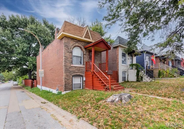 Photo 2 of Sale Pending at 4347 Fyler Ave, Saint Louis, MO 63116 | MLS# MIS26062574 | Listing updated on 2026-10-05