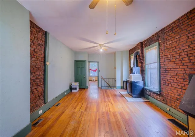 Photo 4 of Sale Pending at 4347 Fyler Ave, Saint Louis, MO 63116 | MLS# MIS26062574 | Listing updated on 2026-10-05