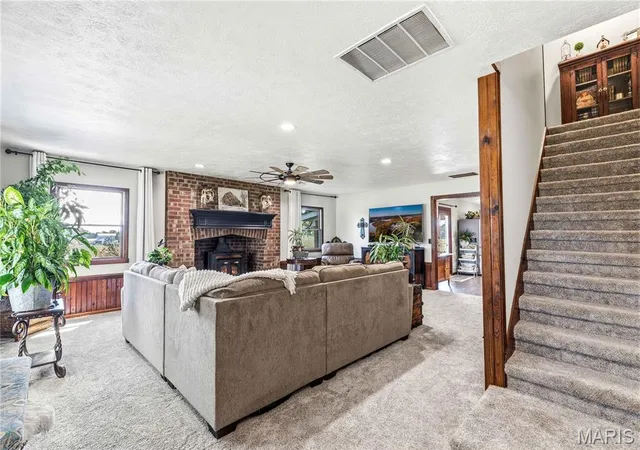 Photo 3 of Single family home for sale at 33961 Hwy D, Eldridge, MO 65463 | MLS# MIS26062590 | Listing updated on 2026-09-29