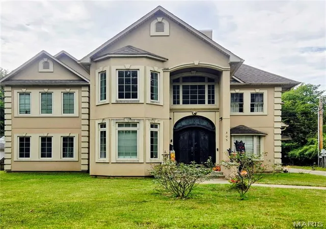 Photo 1 of Single family home for sale at 305 N Jackson St, Kennett, MO 63857 | MLS# MIS26062600 | Listing updated on 2026-09-28