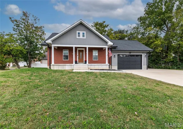 Single family home for sale at 4593 Old Baumgartner Rd, Saint Louis, MO 63129 | MLS# MIS26062606