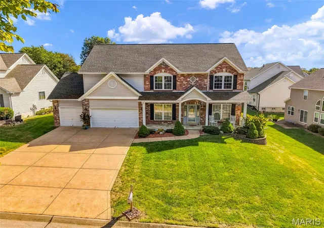 Photo 2 of Single family home for sale at 559 John Meyer Dr, Saint Charles, MO 63304 | MLS# MIS26062610 | Listing updated on 2026-10-05