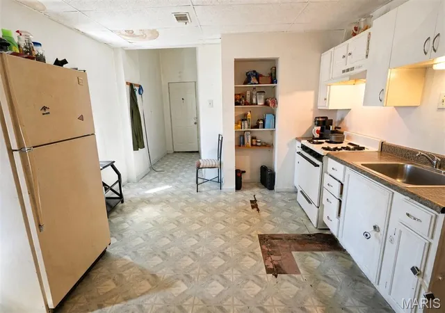 Photo 3 of Multi family home for sale at 112 W Main St #110, Mount Olive, IL 62069 | MLS# MIS26062614 | Listing updated on 2026-09-29