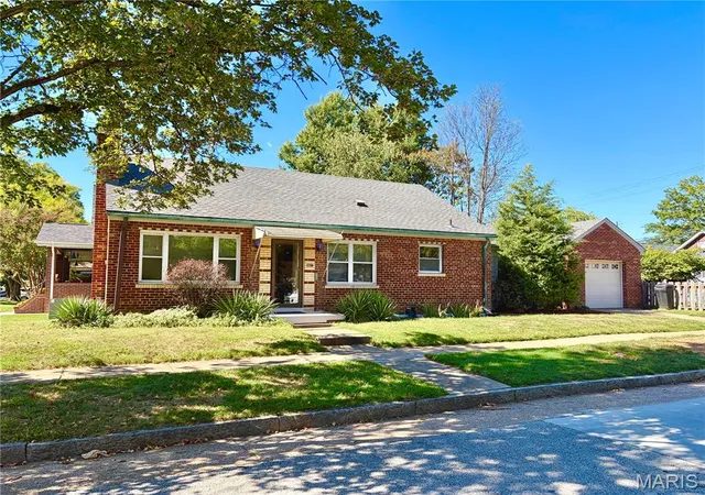 Photo 1 of Sale Pending at 5621 January Ave, Saint Louis, MO 63109 | MLS# MIS26062615 | Listing updated on 2026-10-13