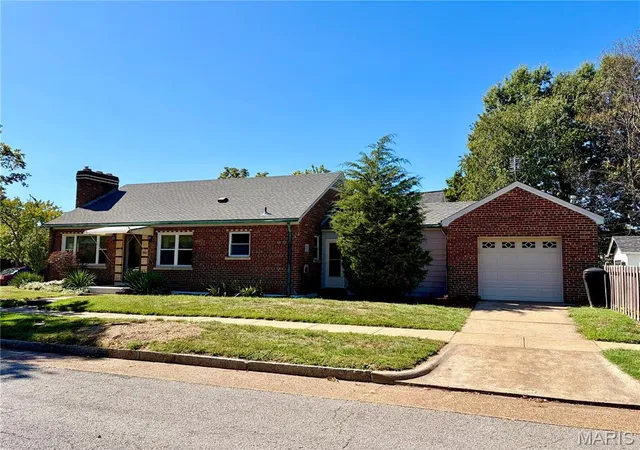 Photo 2 of Sale Pending at 5621 January Ave, Saint Louis, MO 63109 | MLS# MIS26062615 | Listing updated on 2026-10-13