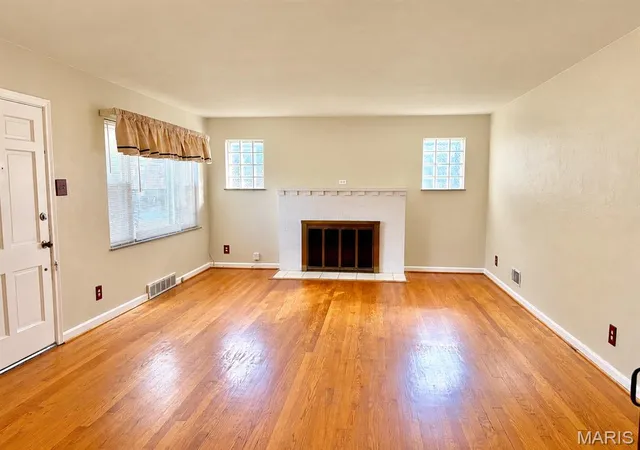 Photo 3 of Sale Pending at 5621 January Ave, Saint Louis, MO 63109 | MLS# MIS26062615 | Listing updated on 2026-10-13
