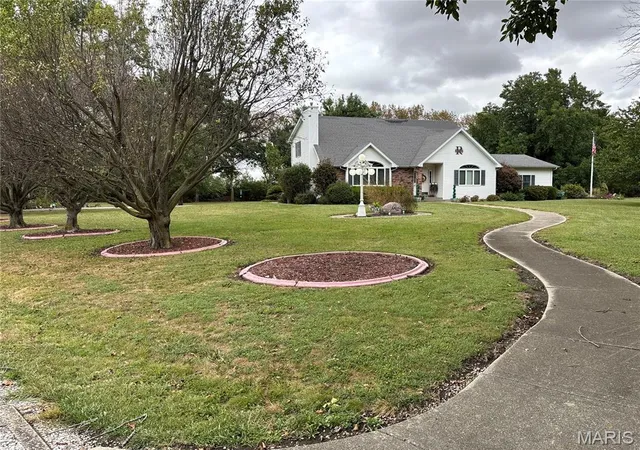 Photo 1 of Single family home for sale at 546 S 5th Street, Witt, IL 62094 | MLS# MIS26062616 | Listing updated on 2026-09-28