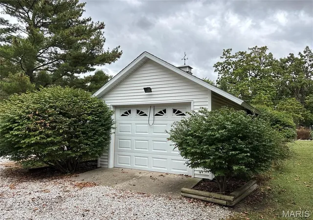 Photo 3 of Single family home for sale at 546 S 5th Street, Witt, IL 62094 | MLS# MIS26062616 | Listing updated on 2026-09-28