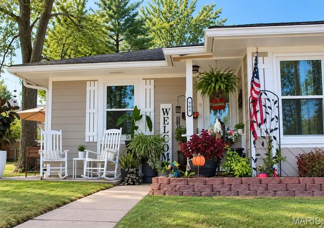 Photo 3 of Single family home for sale at 909 Grand St, Fulton, MO 65251 | MLS# MIS26062619 | Listing updated on 2026-10-09