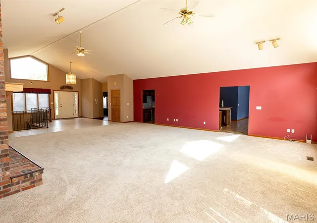 Photo 4 of Single family home for sale at 1 Orchard Point Rd, Hannibal, MO 63401 | MLS# MIS26062624 | Listing updated on 2026-10-01