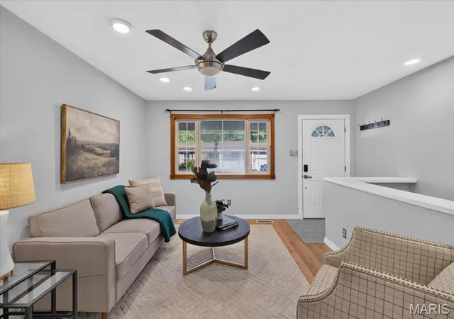 Photo 4 of Single family home for sale at 5034 Country Valley Dr, Imperial, MO 63052 | MLS# MIS26062637 | Listing updated on 2026-10-09