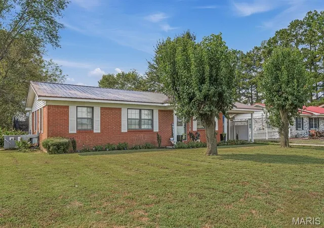 Photo 2 of Single family home for sale at 15076 State Hwy A, Kennett, MO 63857 | MLS# MIS26062640 | Listing updated on 2026-10-01
