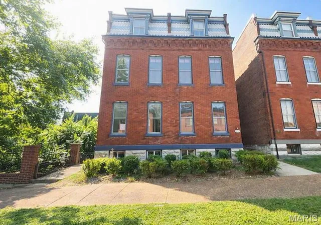 Photo 1 of Single family home for sale at 1226 Victor St, Saint Louis, MO 63104 | MLS# MIS26062641 | Listing updated on 2026-10-08