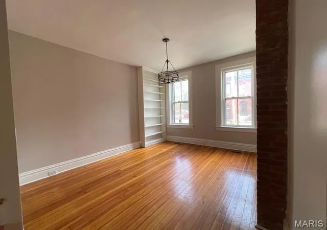 Photo 2 of Single family home for sale at 1226 Victor St, Saint Louis, MO 63104 | MLS# MIS26062641 | Listing updated on 2026-10-08