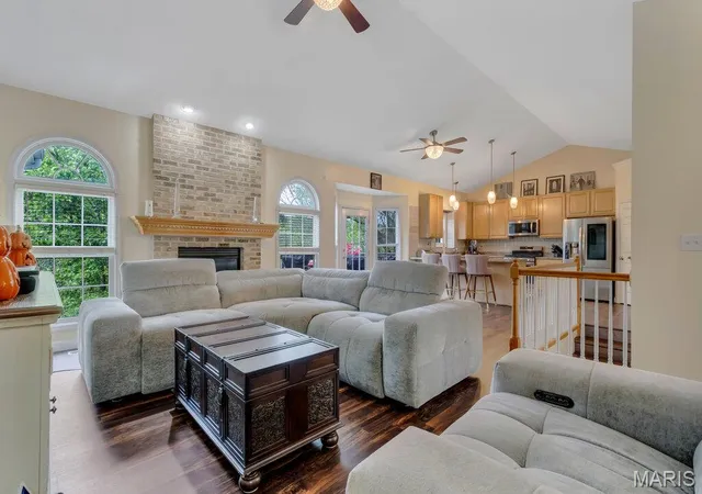 Photo 4 of Single family home for sale at 34 Saint Nicholas Ct, O Fallon, MO 63366 | MLS# MIS26062654 | Listing updated on 2026-10-06