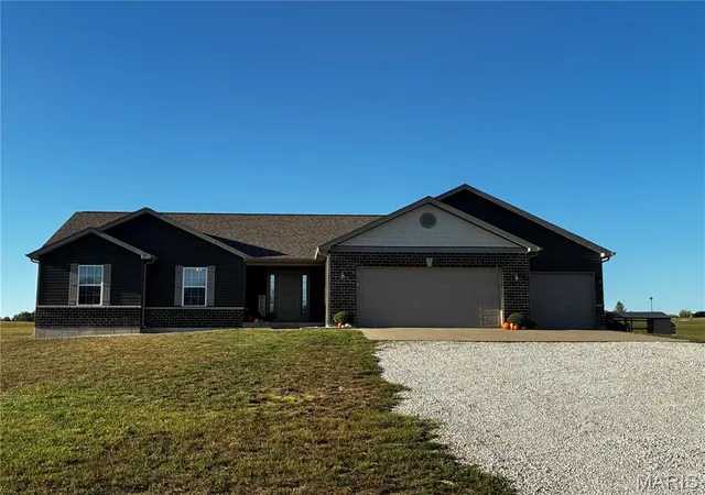 Single family home for sale at 135 White Wildlife Rd, Silex, MO 63377 | MLS# MIS26062661