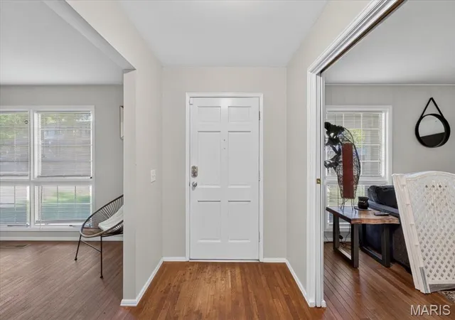 Photo 3 of Single family home for sale at 6710 Ryan Crst Dr, Florissant, MO 63033 | MLS# MIS26062663 | Listing updated on 2026-10-07