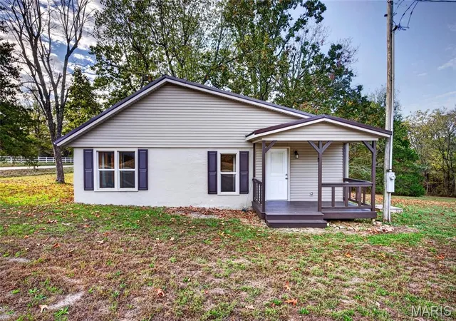 Single family home for sale at 19985 Hwy C, Lebanon, MO 65536 | MLS# MIS26062668