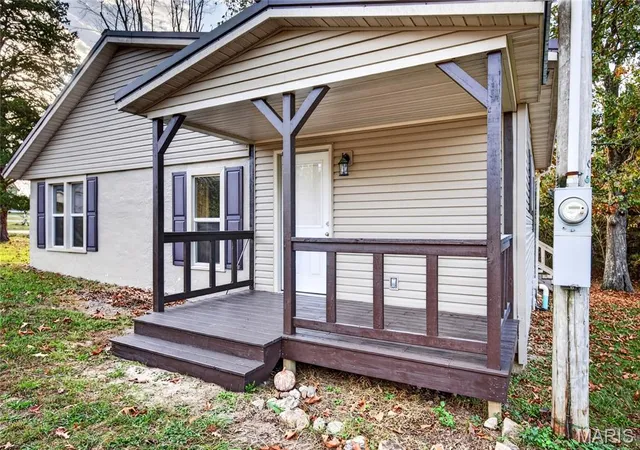 Photo 2 of Single family home for sale at 19985 Hwy C, Lebanon, MO 65536 | MLS# MIS26062668 | Listing updated on 2026-10-28