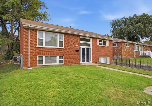 Photo 1 of Single family home for sale at 6920 Wanda Ct, Saint Louis, MO 63116 | MLS# MIS26062673 | Listing updated on 2026-10-11