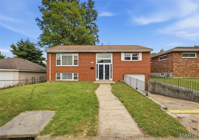 Photo 2 of Single family home for sale at 6920 Wanda Ct, Saint Louis, MO 63116 | MLS# MIS26062673 | Listing updated on 2026-10-11