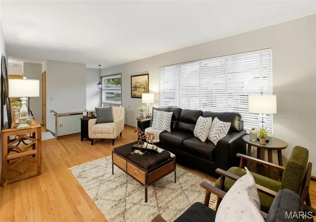 Photo 3 of Single family home for sale at 6920 Wanda Ct, Saint Louis, MO 63116 | MLS# MIS26062673 | Listing updated on 2026-10-11