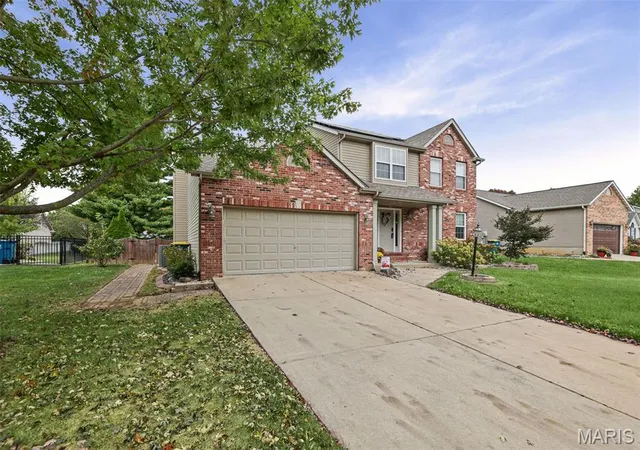 Photo 2 of Single family home for sale at 2509 Hunters Ridge, Edwardsville, IL 62025 | MLS# MIS26062682 | Listing updated on 2026-10-22