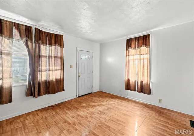 Photo 3 of Single family home for sale at 610 Jackson St, St Louis, MO 63147 | MLS# MIS26062691 | Listing updated on 2026-09-29