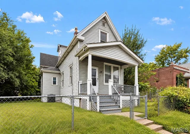 Photo 2 of Single family home for sale at 610 Jackson St, St Louis, MO 63147 | MLS# MIS26062691 | Listing updated on 2026-09-29