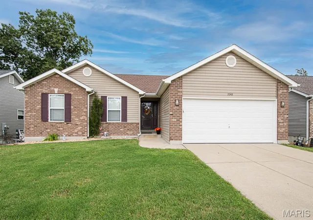 Photo 2 of Single family home for sale at 2043 Magnolia Way, Pevely, MO 63070 | MLS# MIS26062692 | Listing updated on 2026-10-07