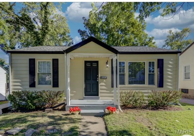 Photo 1 of Single family home for sale at 9647 Margo Ann Ln, Saint Louis, MO 63134 | MLS# MIS26062703 | Listing updated on 2026-10-02