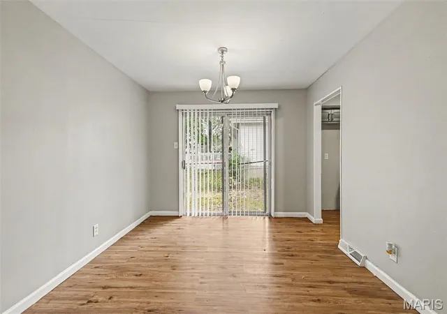Photo 3 of Single family home for sale at 95 Sackett Dr, Florissant, MO 63033 | MLS# MIS26062706 | Listing updated on 2026-10-01