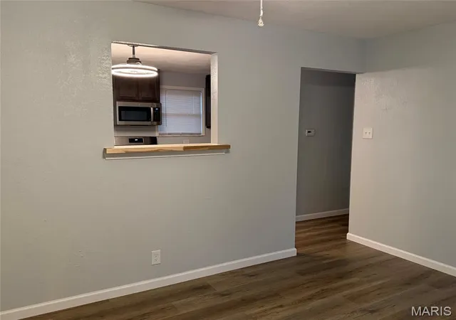 Photo 4 of Single family home for sale at 1003 Sunridge Trl, Pevely, MO 63070 | MLS# MIS26062707 | Listing updated on 2026-10-06