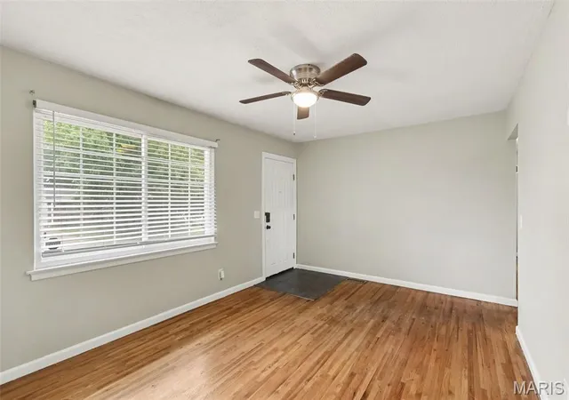 Photo 2 of Single family home for sale at 5329 Ville Angela Ln, Hazelwood, MO 63042 | MLS# MIS26062709 | Listing updated on 2026-09-30