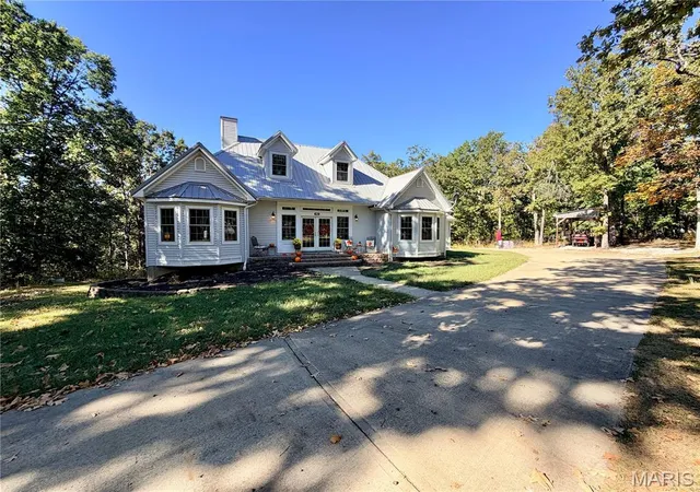 Photo 2 of Single family home for sale at 6023 Lake Point Dr, Perryville, MO 63775 | MLS# MIS26062714 | Listing updated on 2026-10-06