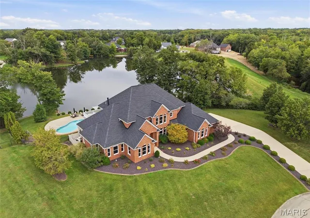 Photo 1 of Single family home for sale at 4247 English Oak Ln, Smithton, IL 62285 | MLS# MIS26062723 | Listing updated on 2026-10-02