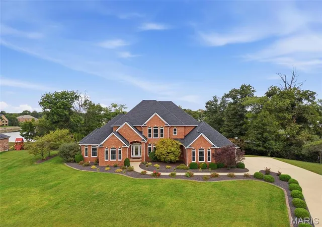 Photo 2 of Single family home for sale at 4247 English Oak Ln, Smithton, IL 62285 | MLS# MIS26062723 | Listing updated on 2026-10-02