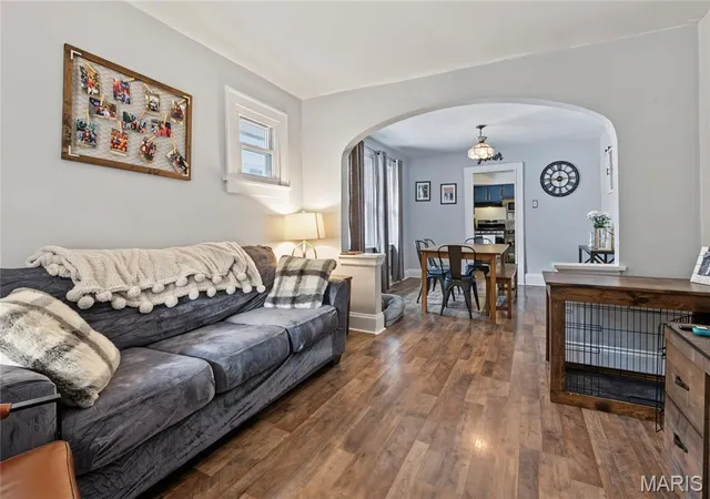 Photo 3 of Sale Pending at 5047 Dewey Ave, Saint Louis, MO 63116 | MLS# MIS26062725 | Listing updated on 2026-10-19