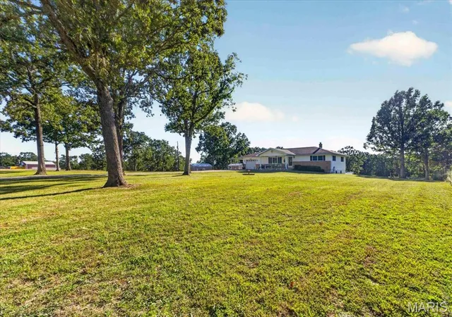 Photo 4 of Single family home for sale at 18555 County Rd 436, Saint James, MO 65559 | MLS# MIS26062739 | Listing updated on 2026-10-02
