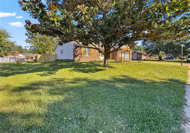 Photo 2 of Single family home for sale at 118 Osterhage Dr, Waterloo, IL 62298 | MLS# MIS26062740 | Listing updated on 2026-10-04