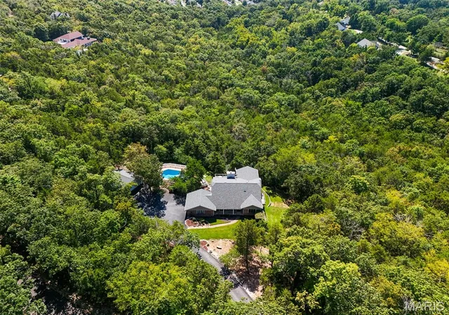 Photo 3 of Sale Pending at 2 Rockwood Forest Glen, Wildwood, MO 63025 | MLS# MIS26062748 | Listing updated on 2026-10-06