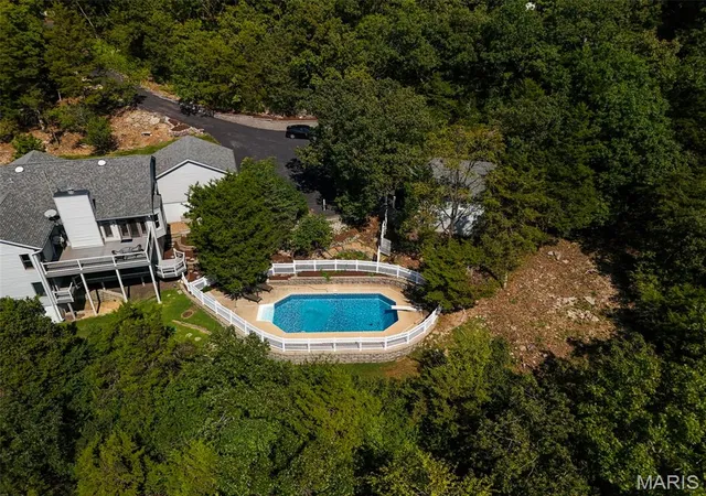 Photo 4 of Sale Pending at 2 Rockwood Forest Glen, Wildwood, MO 63025 | MLS# MIS26062748 | Listing updated on 2026-10-06